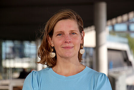 Poritraitfoto von Dr. Kirsten David, Wissenschaftlerin der HCU Hamburg und BUND- Forschungspreisträgerin 2020
